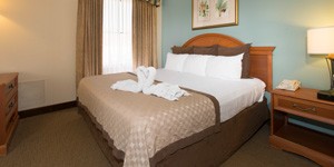 One Bedroom Suite with One Double Bed - staySky Suite I-Drive